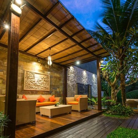 Raja Woods Villa Джимбаран Екстер'єр фото