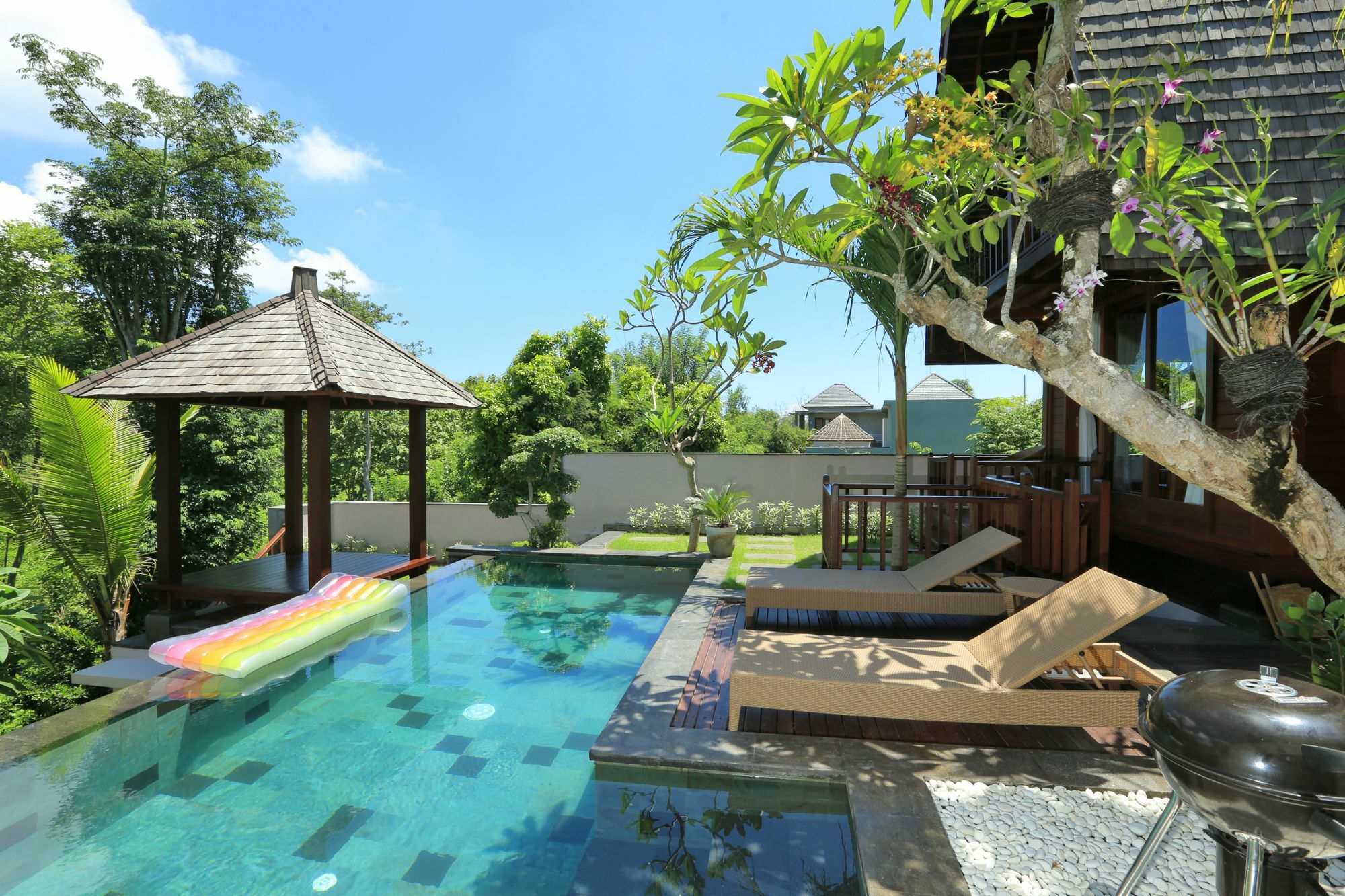 Raja Woods Villa Джимбаран Екстер'єр фото